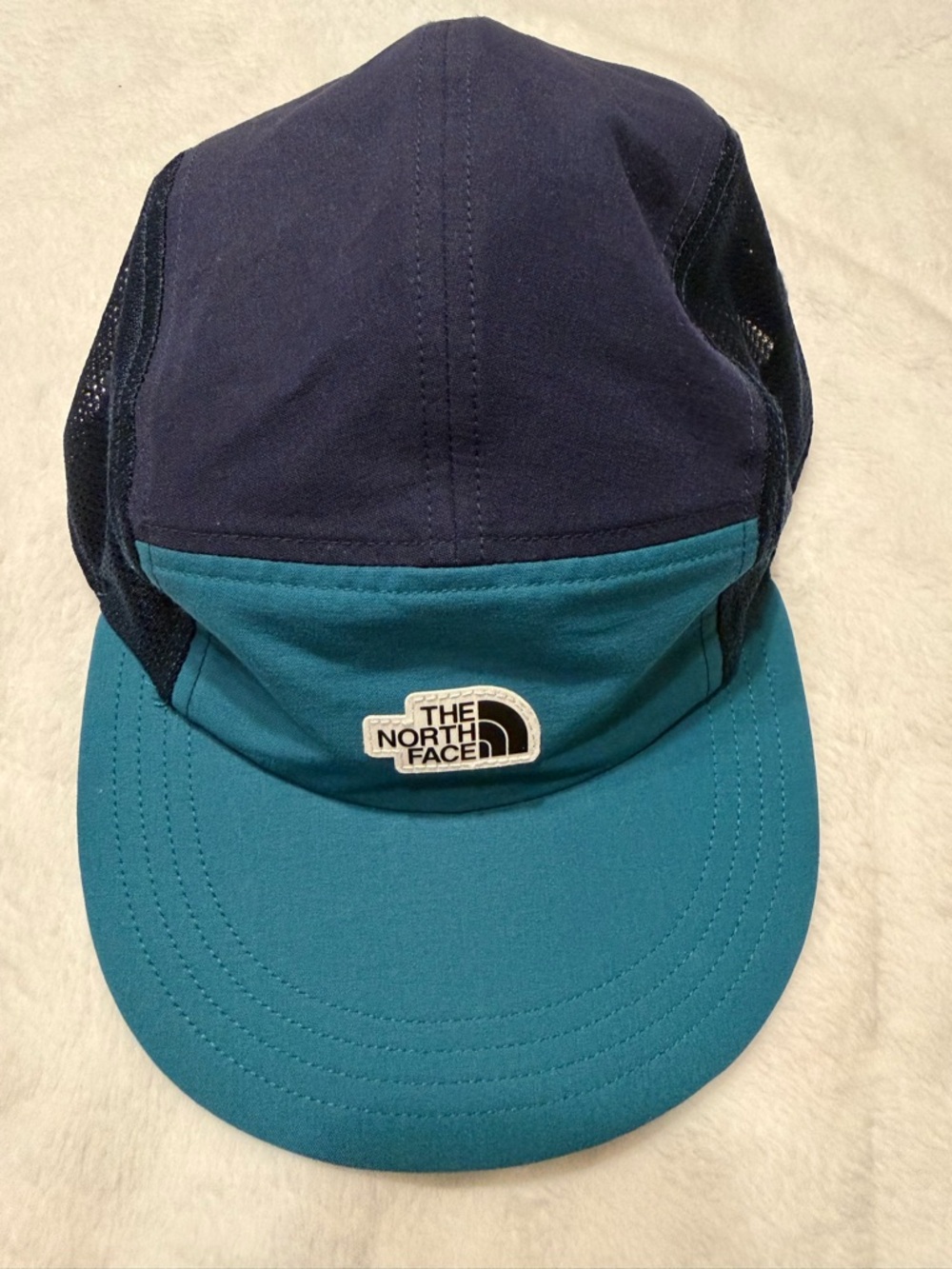 The North Face Class V Camp Hat   Blue Coral/Navy Blue